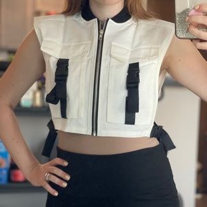 Fashionable vest white & black  size S Xs